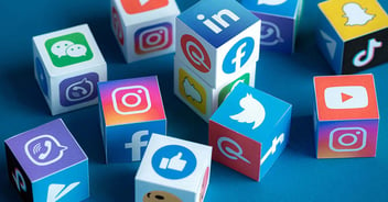 Social cubes - LinkedIn e Facebook